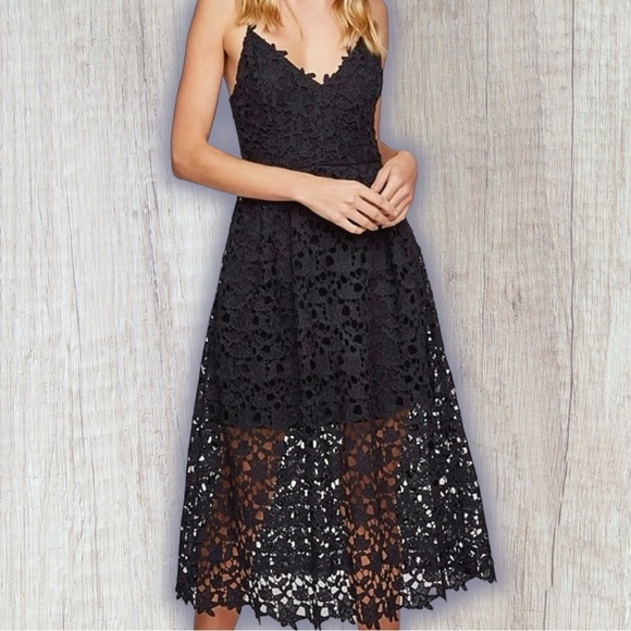 ASTR The Label Navy Blue ‘Lace Illusion Midi Dress’ Size Small - Picture 1 of 16